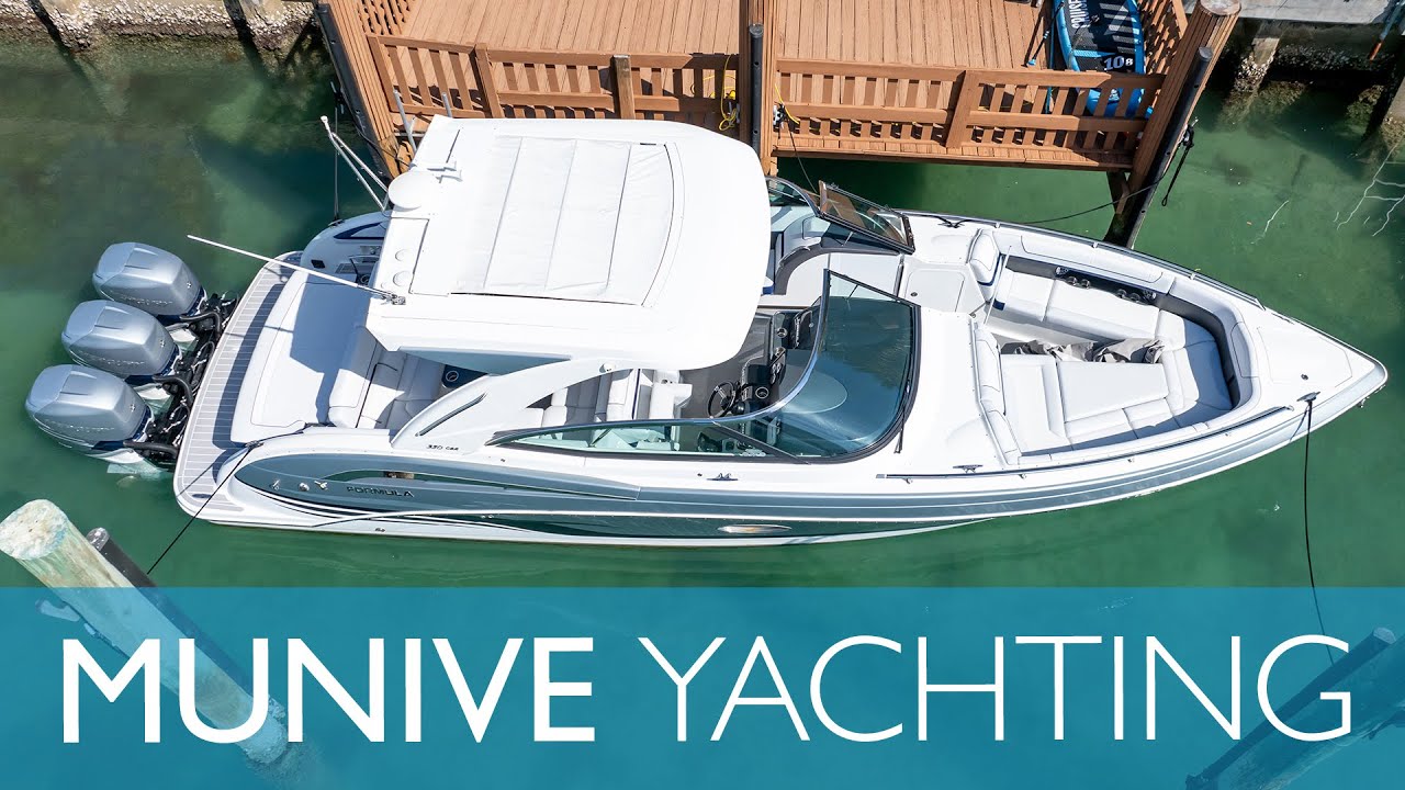 Formula 350 Crossover Bowrider OB (2022) With Triple Mercury 350HP Outboard Engines - Boat Review