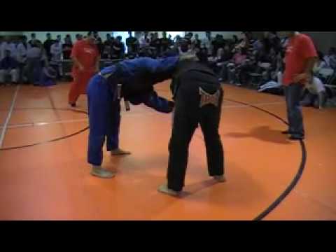 Manny Galvan (Vandry BJJ) first fight 02/06/10