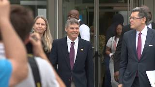 Man accused of vandalizing Reflecting Pool won't face charges; prosecutors admit construction flaws