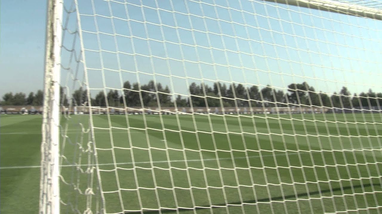 Futebol: André André, Danilo e Varela já treinaram (08/09/2015) diogo dalot fifa 18 potential