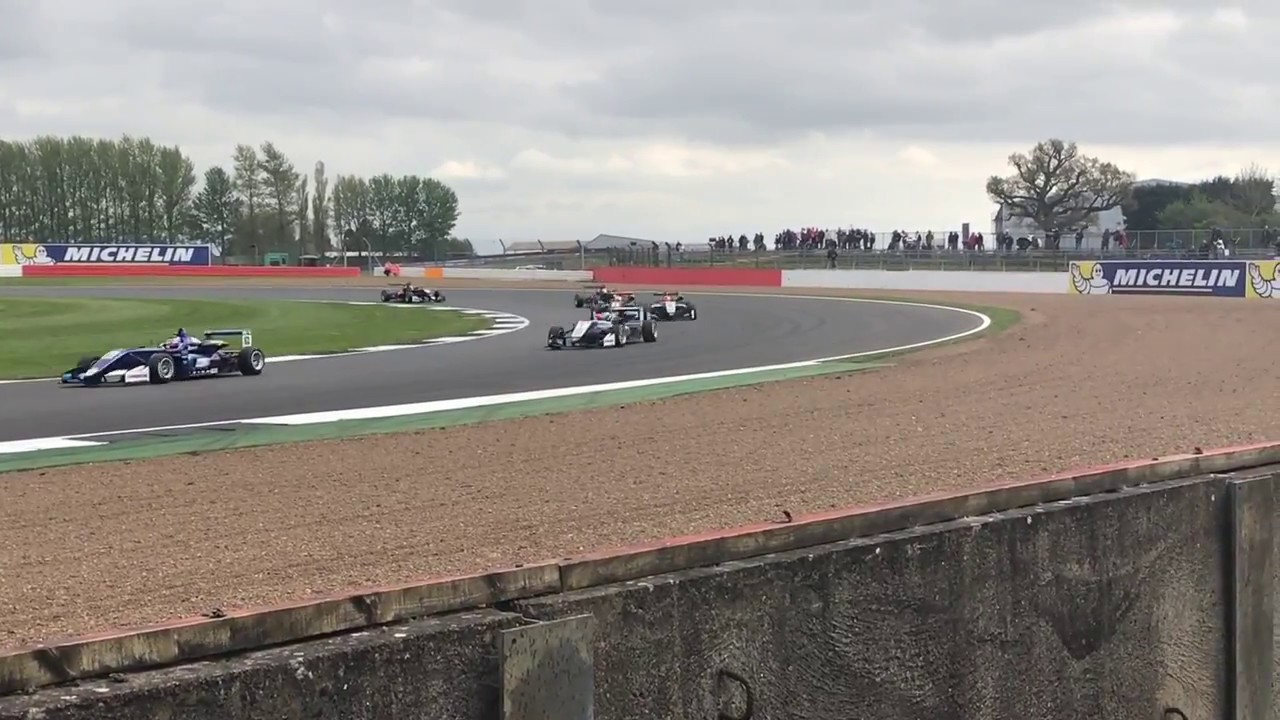 F3 Crash Silverstone - YouTube