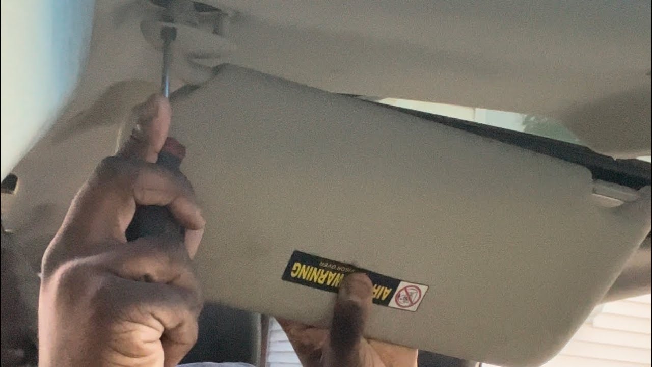 Снятие солнцезащитного козырька Honda / Acura