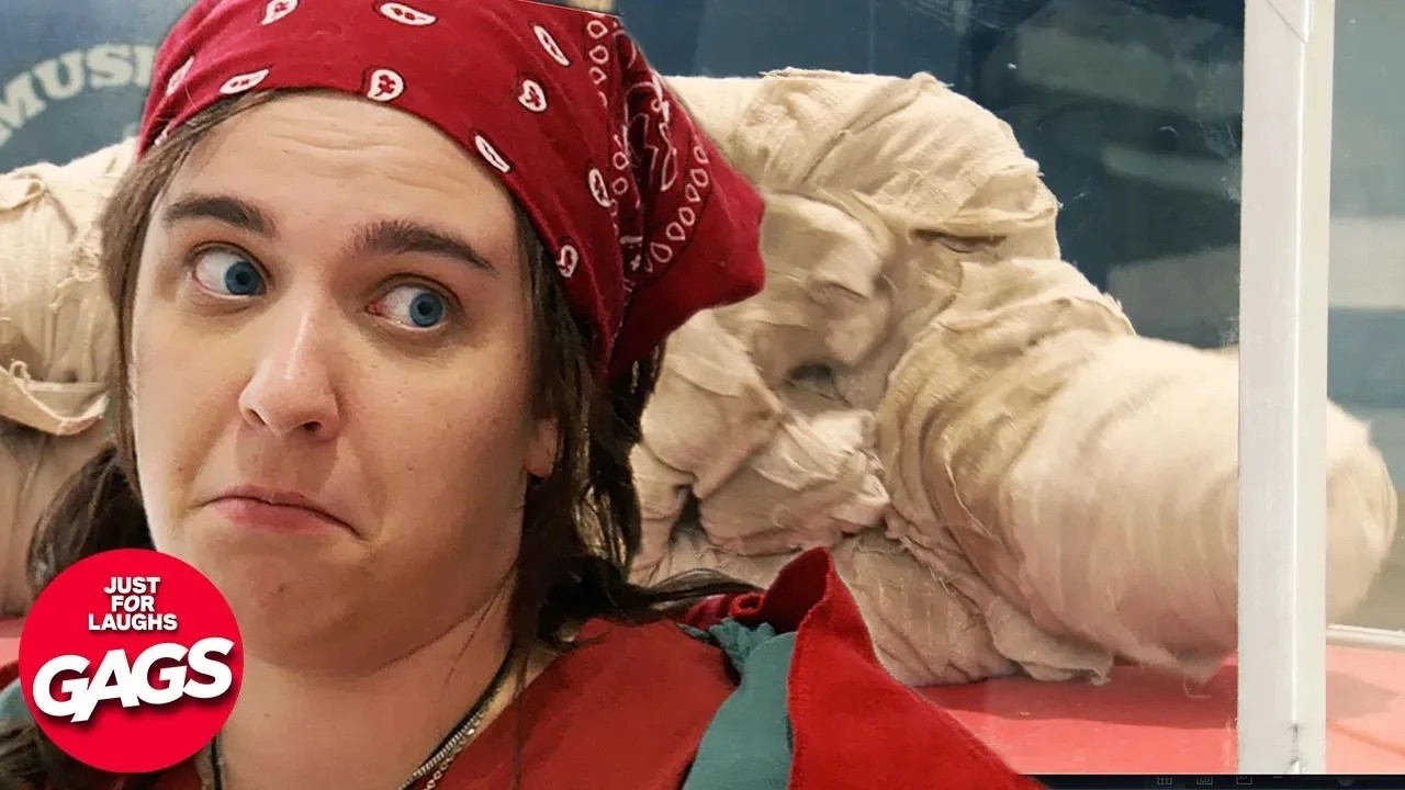 “Mummy Revived: Hilarious Museum Prank | Just For Laughs Gags” – Video