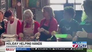 Holiday Helping Hands spreads holiday cheer with free Christmas meals