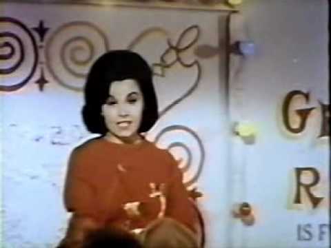 Annette Funicello - Step Right Up (1966 Fireball 500)