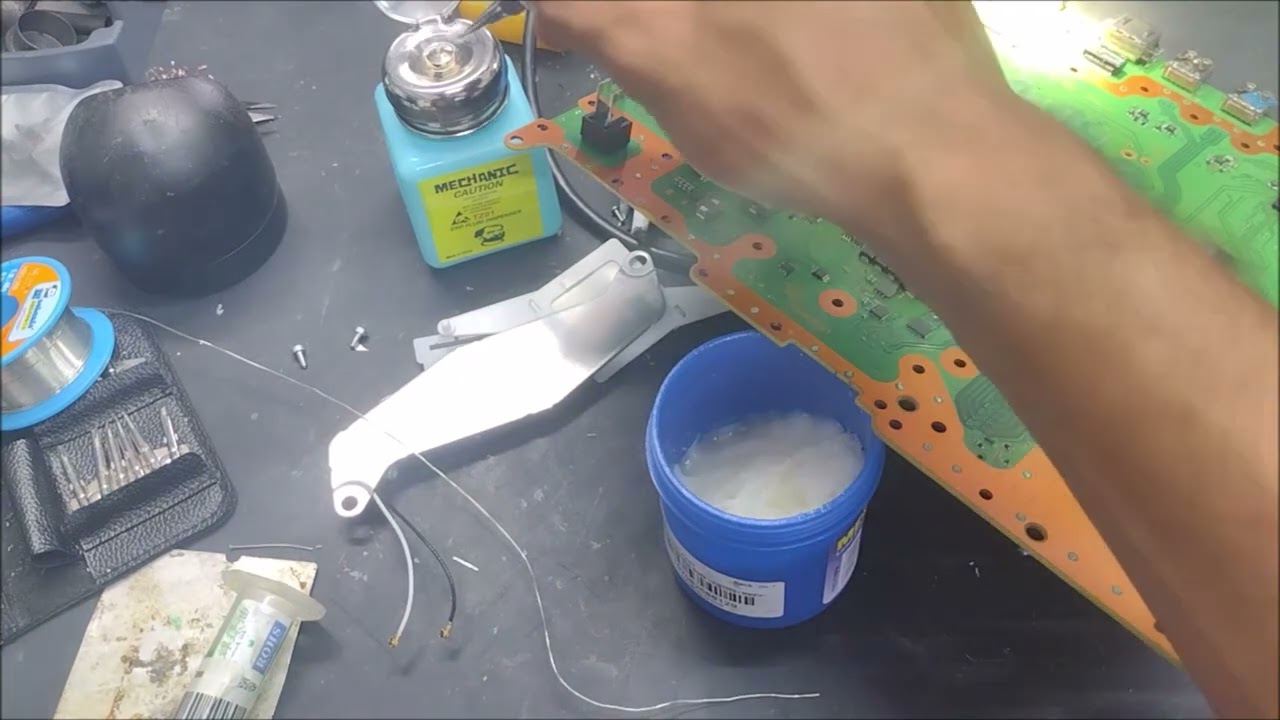 PS5 broken HDMI port Sunday job customer cant live without it