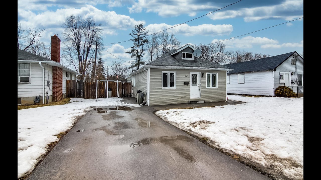 210 Bayview Ave, Keswick, ON