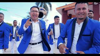 Banda Kora - En la nalga pégale (video oficial)