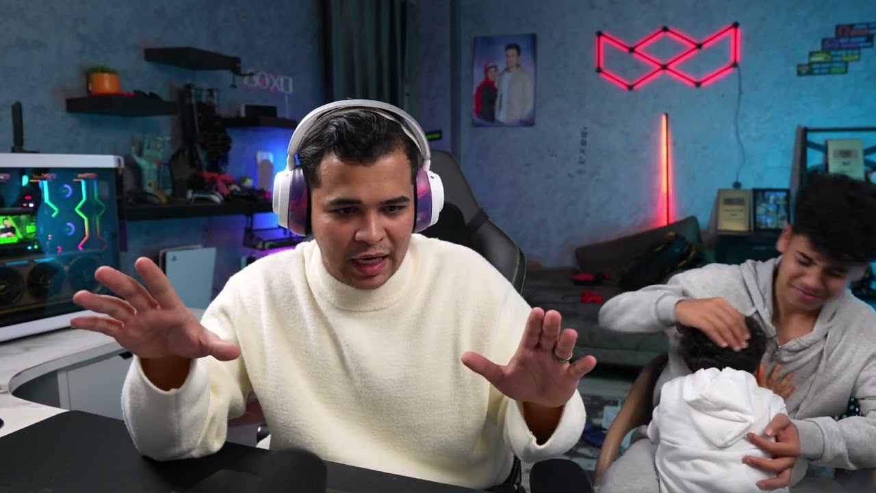 عمرو بيتكلم عن مشكلة بولتكس و مومو جيمر عشان خرج من السيرفر