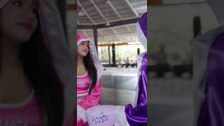 trailer pelea de angi vs la pelo en pausa!