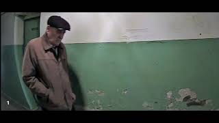 видео: Пришел на обед подогрел еду сижу ем. Тварь вышла растявкалась матом. картинка: Пришел на обед подогрел еду сижу ем. Тварь вышла растявкалась матом.