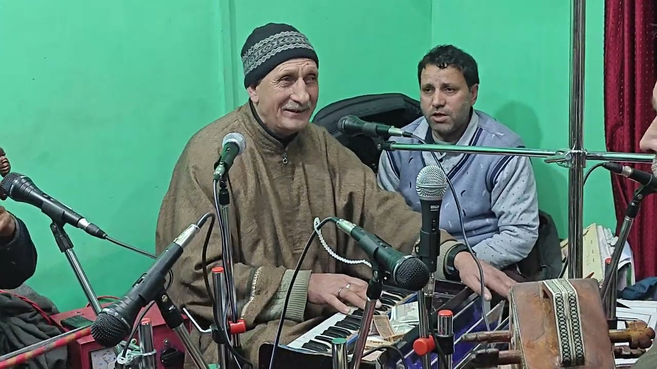 MEHFIL-E-SAMA DAR KHANA PEER MOHD AMIN SHEIKH SAHAB AT IJARA PEHLIPORA BONIYAR SINGER G. HASSAN BHAT