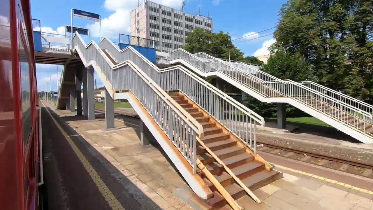 Odcinek Sosnowiec Południowy - Katowice Szopienice Południowe z okna pociągu Regio