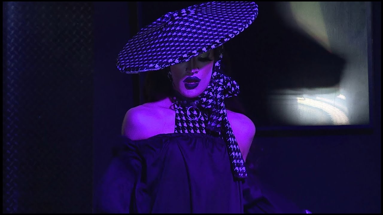 Soro Nasty presenta a Elektra Vandergeld en *Las chicas de la moda*