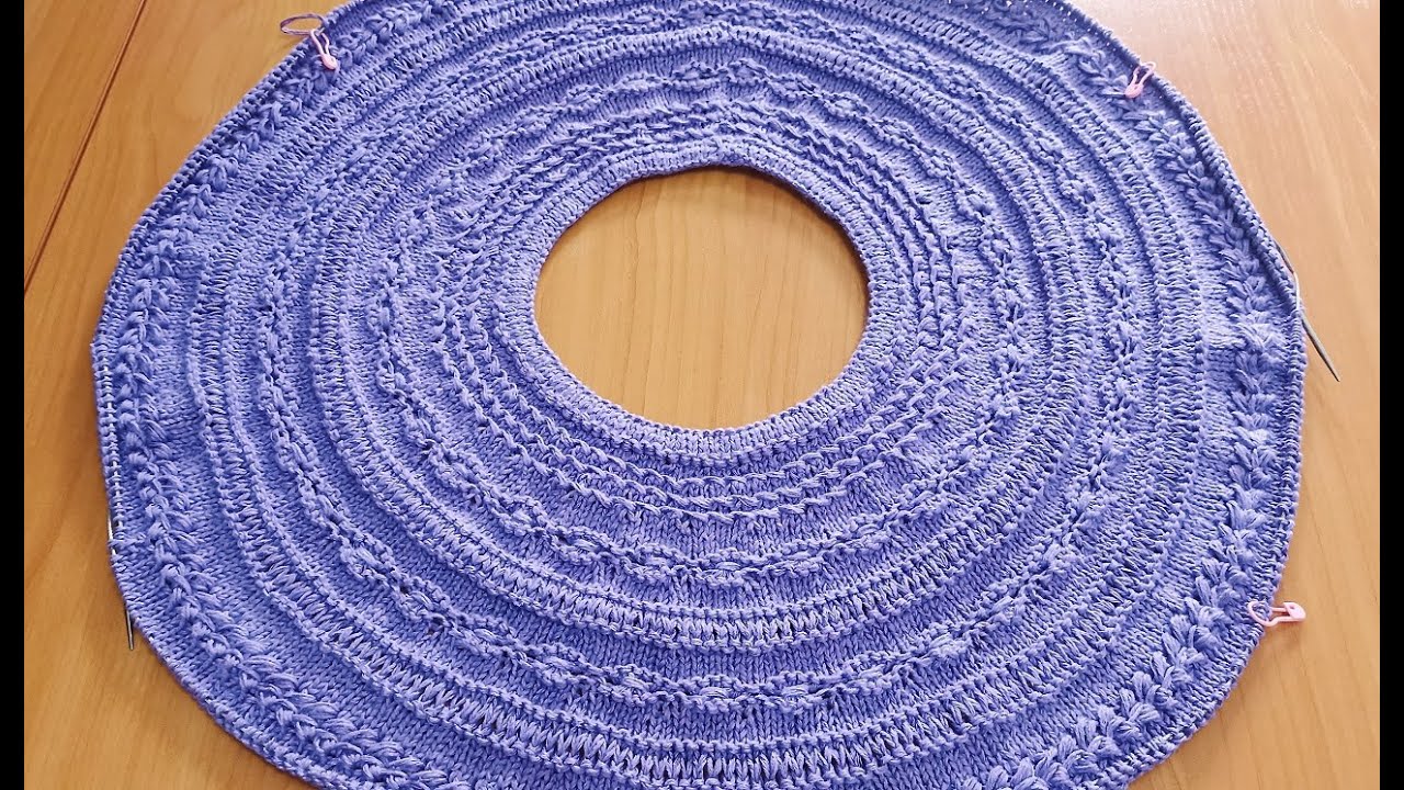 Круглая кокетка спицами 