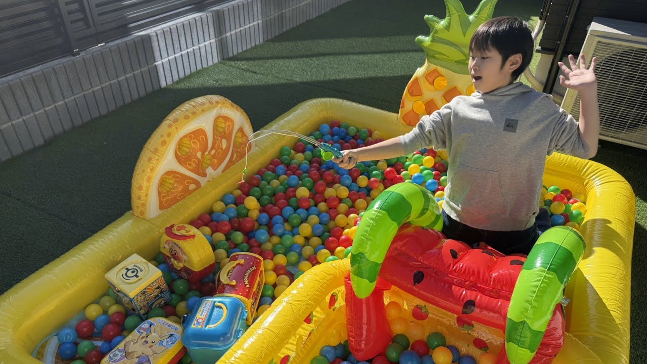 レオくんがいろいろな宝箱を釣ってみた！Part5 トイキッズ - YouTube