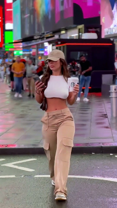 Beautiful Street Fashion Outfits Style #shorts