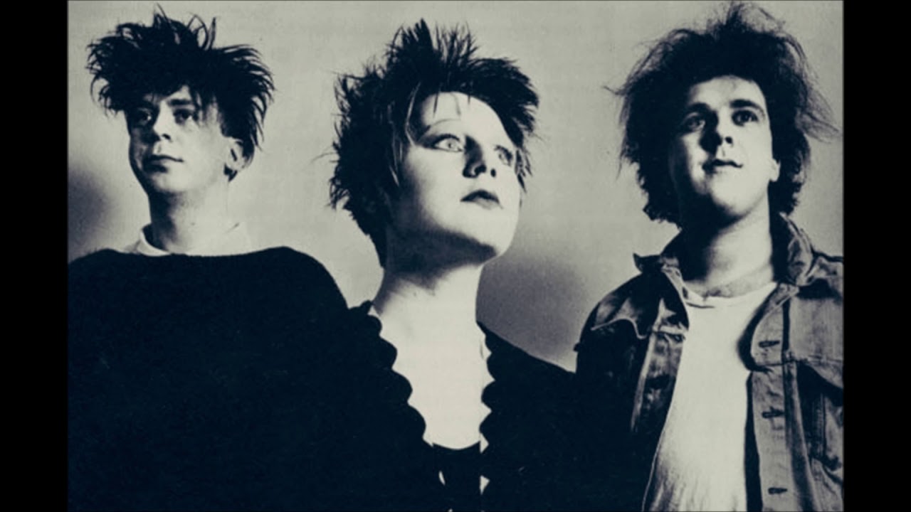 Cocteau Twins - Ivo (Live in Edinburgh, 1984) - YouTube