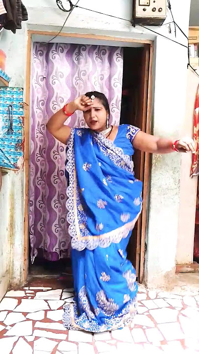 Laga Ke lipstick 💄😨 #song #sort #ytshorts #sortssorts #sort 💃
