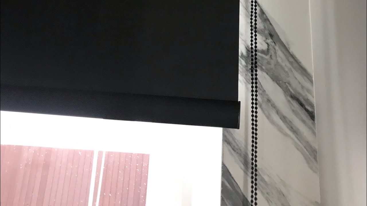 Рулонные шторы Бентин BENTHIN в чёрной фурнитуре