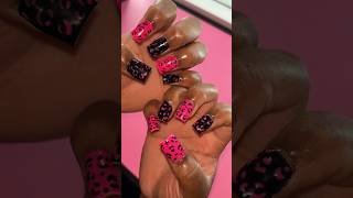 i 🩷 pink + black #mcbling #2000s #y2k #nailart #pressonnails