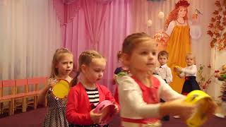 картинка: Рухливо-музична гра з бубнами (середня група). ОРФ підхід.