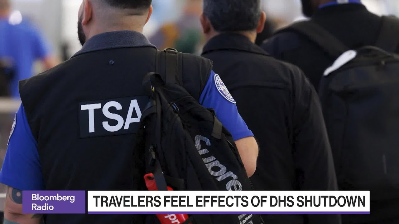 Long Airport Security Lines Become Flashpoint in DHS Shutdown Debate