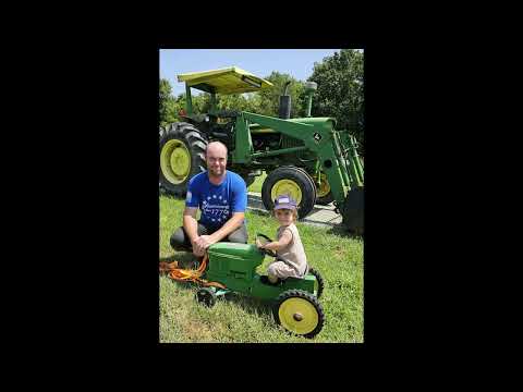 🚜Bubba driving his tractor