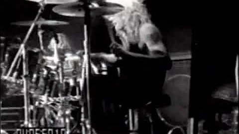 Guns N’ Roses - It’s so Easy (original, uncensored clip)