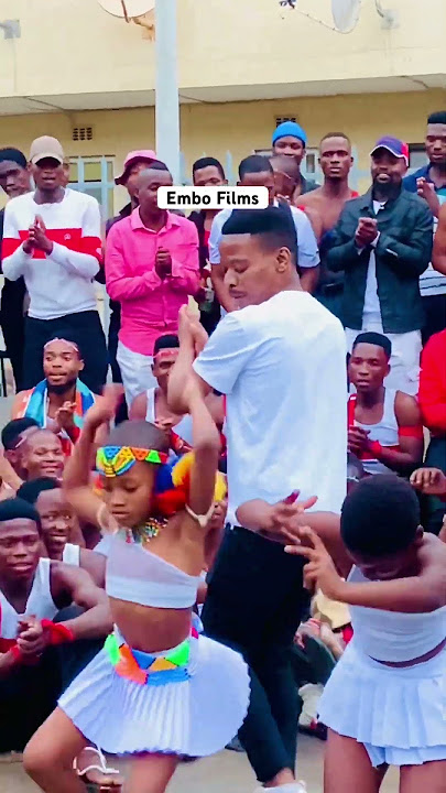 Ingoma yamakhandlela lapha Ehostela