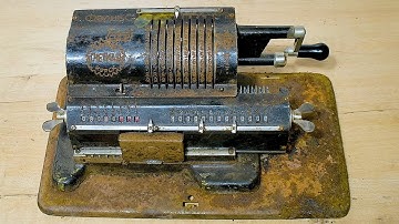 RESTORATION of the old rusty FELIX arithmometer, built in 1957. Restoring the calculating machine.