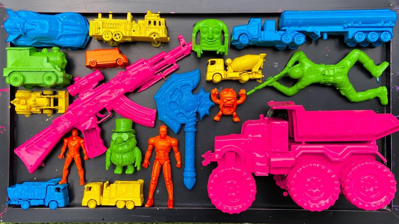 Membersihkan mainan mobil mobilan,motor balap,mobil monster,mobil polisi,anomali,kereta api,Thomas 