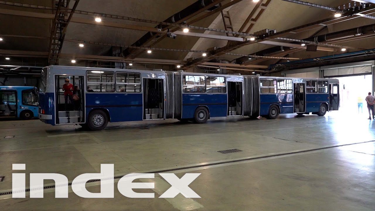 Kétcsuklós buszt mutatott be a BKV