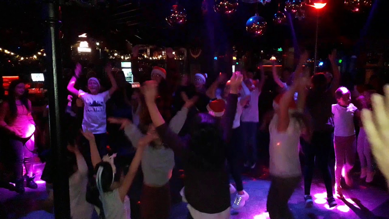 Mach die Robbe - Kids beim Tanzen