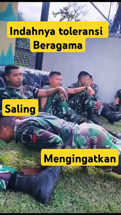 Tni lagi negur temannya untuk segera sholat#toleransiagama #tni #lucu #tnipatriotnkri #tniad