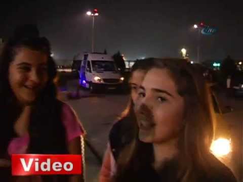 Justin Bieber, İstanbul'a geldi - Genç Kızlar Çıldırdı | 02.05.2013 İTÜ