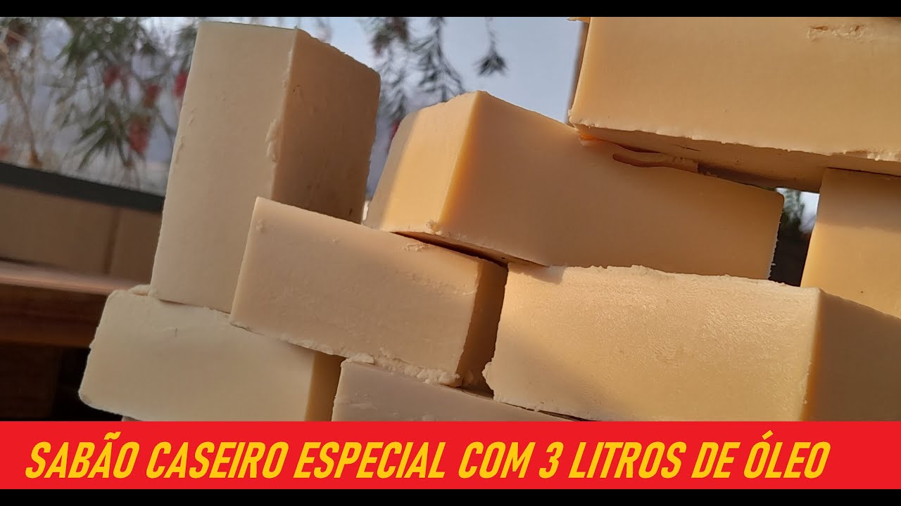 SABÃO CASEIRO UTILIZANDO 3 LITROS DE ÓLEO USADO, VINAGRE, BICARBONATO, DETERGENTE E AGÚA SANITARIA