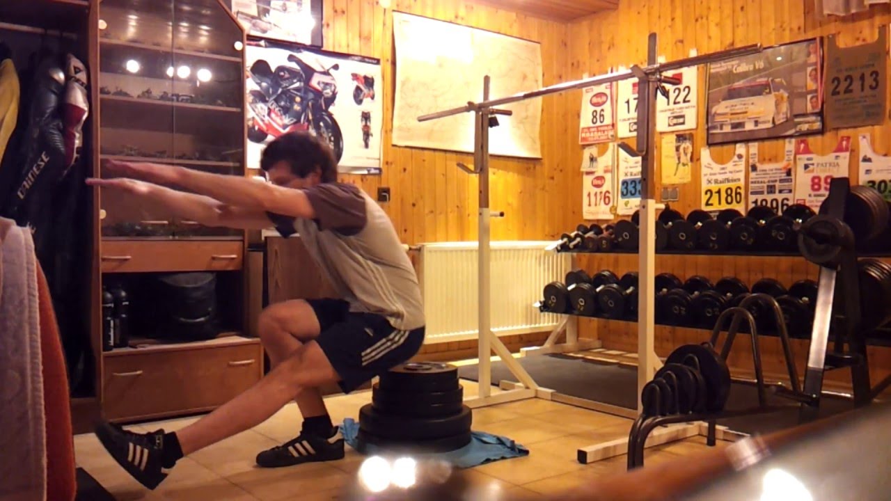 Assisted Pistol Squat Progression - YouTube