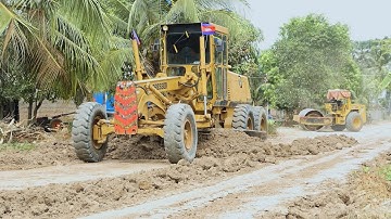 Best Skills Driver DRESSER 850 Motor Grader Spreading Clay Making New Road Foundation
