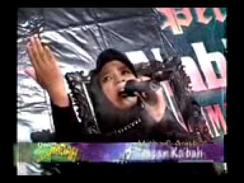 PP. GENGGONG BERQOSIDAH Di Hadapan Ka'bah