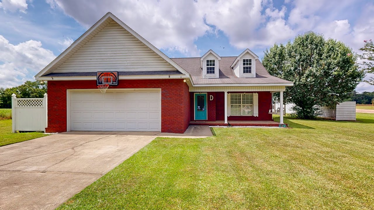 Dothan Real Estate, 1601 Johnny Murphy Road Dothan, AL 36301  $257,500