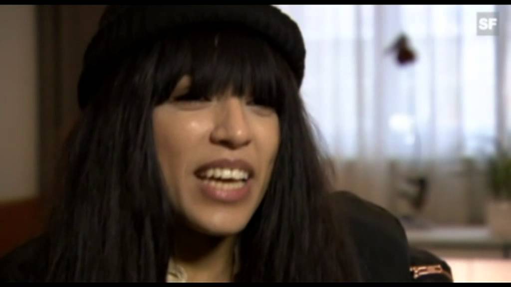 Loreen "I'm happy to be single" (english subtitles) 