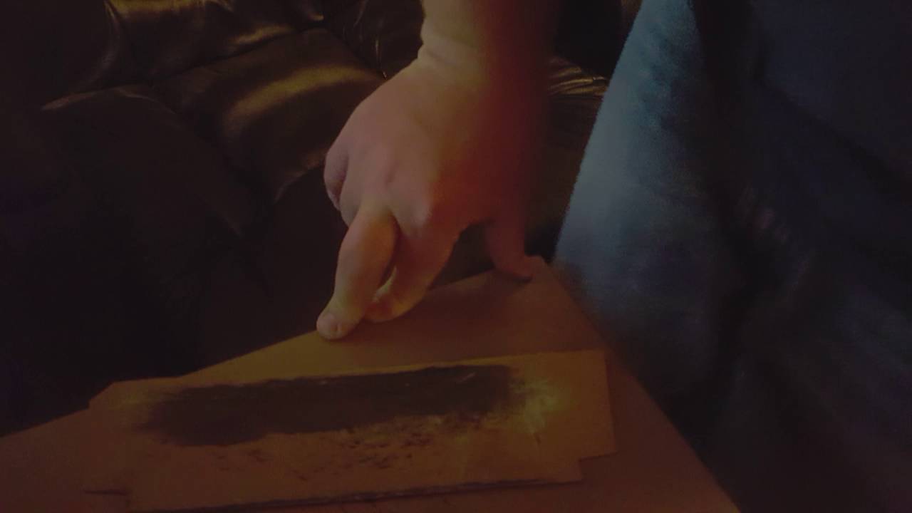 Strop a knife with cardboard and metal polish. YouTube