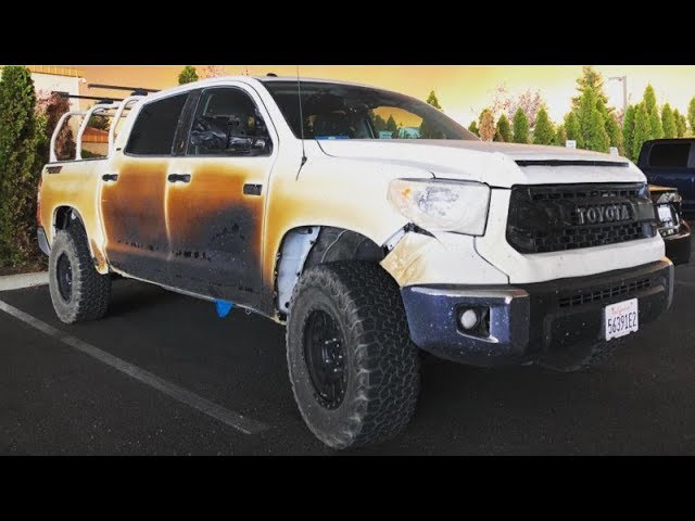 トラック TUNDRA FIRE Tundra owner SELFLESSLY drives through CA wildfire; Toyota