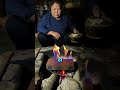 ASÍ USAN LADRILLOS PARA CALENTARSE EN CHINA!!😯