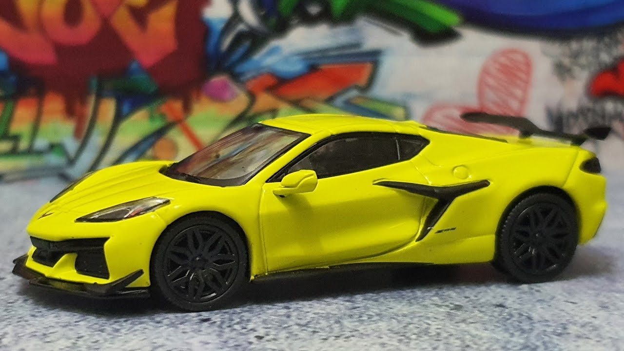 MINI GT Chevrolet Corvette Z06 2023 Accelerate Yellow / No