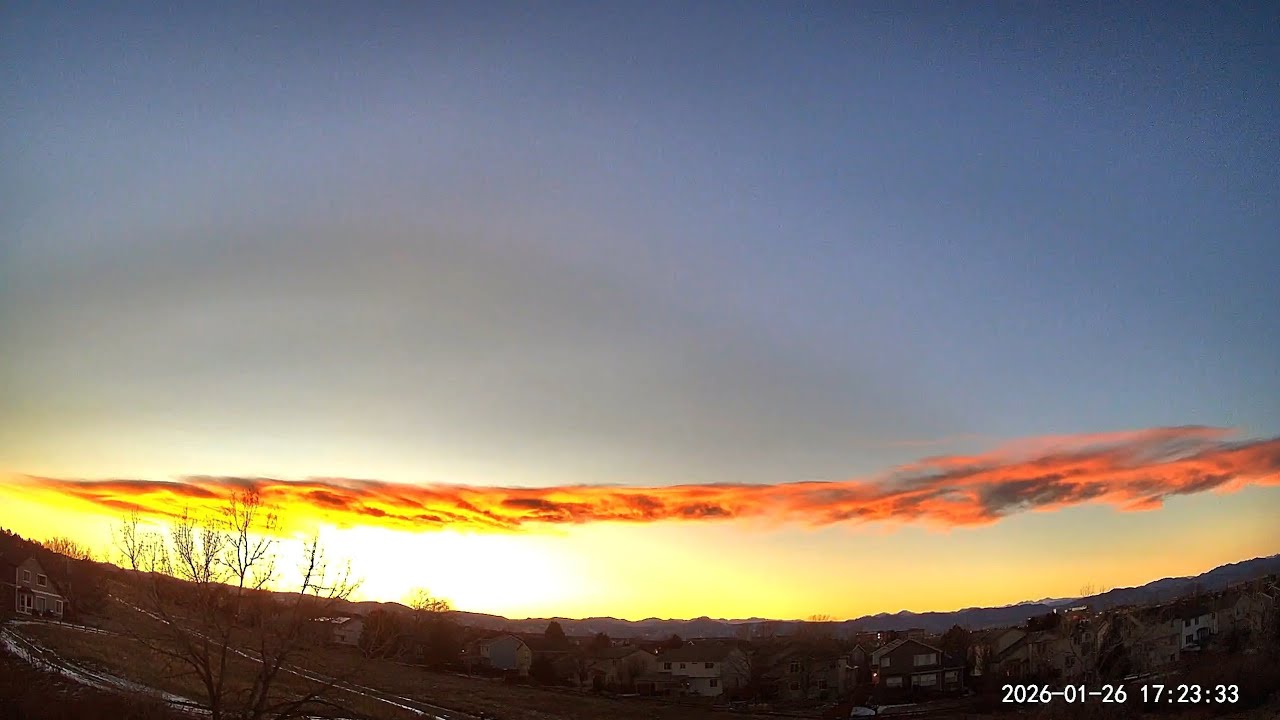 Time-Lapse: A January Sunset in 45 seconds - A rolling wave of fire.