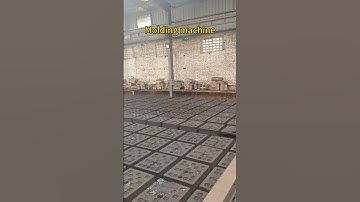 Automatic green sand molding machine