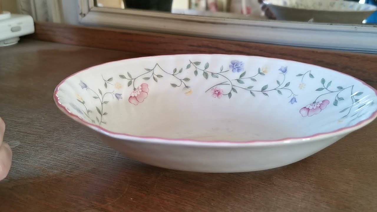 Johnson Brothers Summer Chintz China Oval Serving Bowl