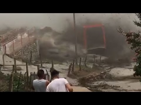 Un alud arrasó un puente peatonal en Catamarca y dejó aislada una localidad